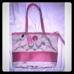 Coach Signature Tote